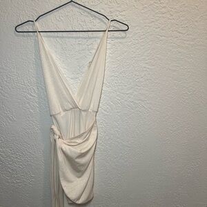 Elegant cream/white strap dress